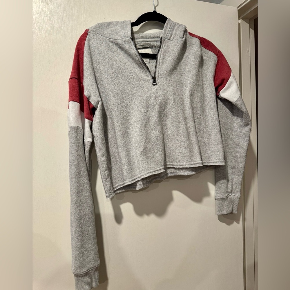 AE cropped hoodie